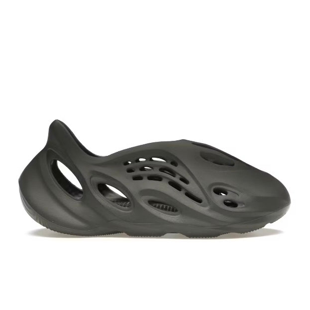 Yeezy Foam RNNR - Carbon