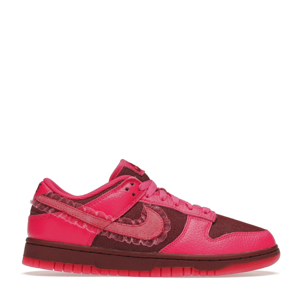 Dunk Low - Valentine’s Day (2022) (W)